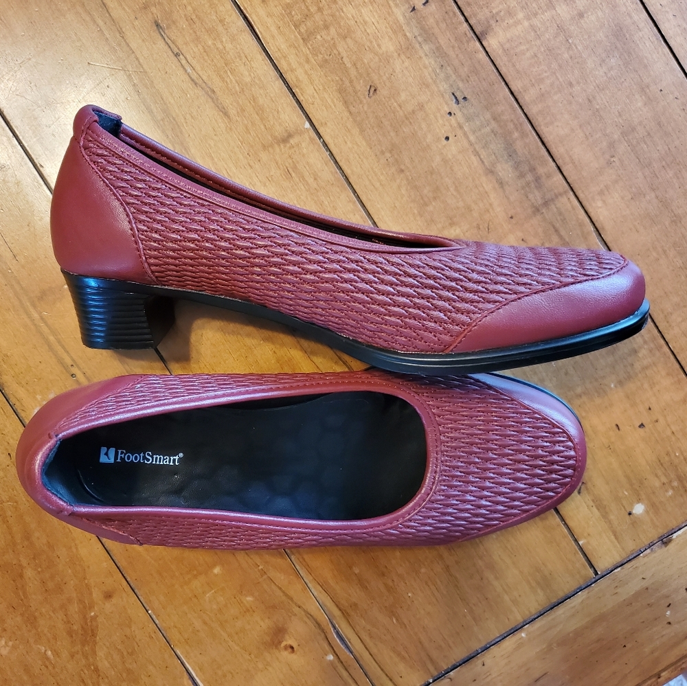 Footsmart Stretchables Red Leather Shoes 7.5W